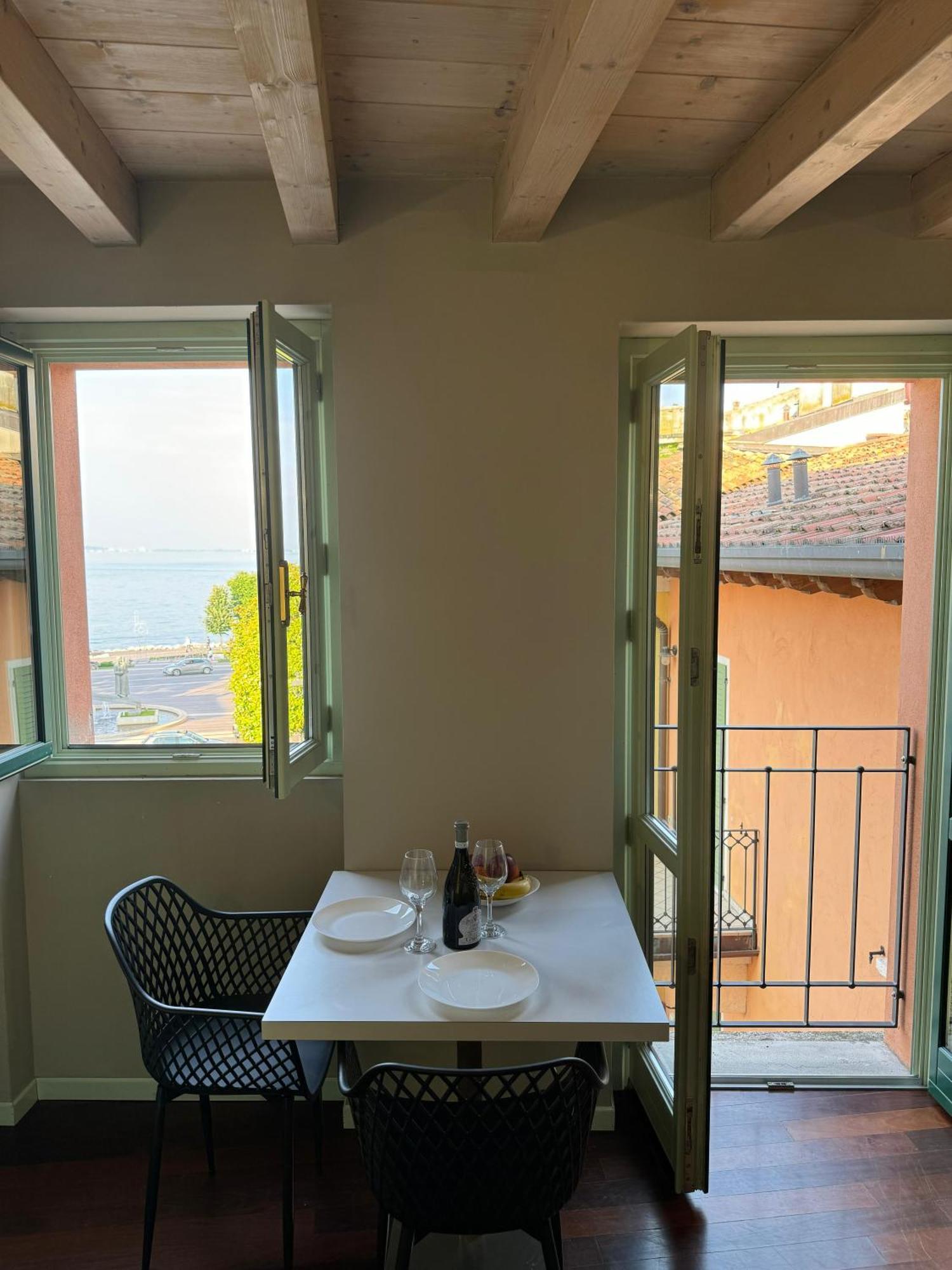 Splendid Apartment Desenzano del Garda Dış mekan fotoğraf
