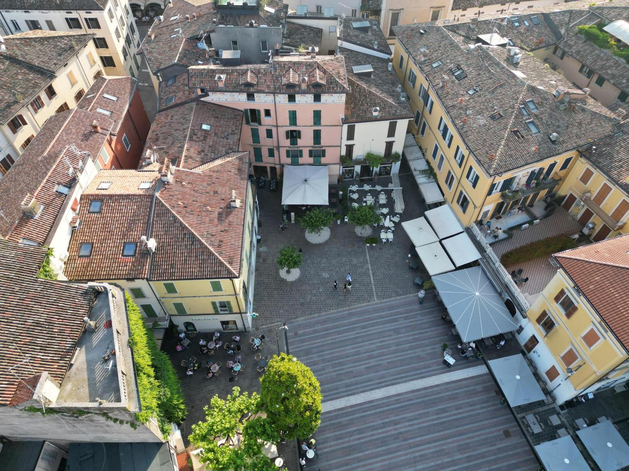 Splendid Apartment Desenzano del Garda Dış mekan fotoğraf